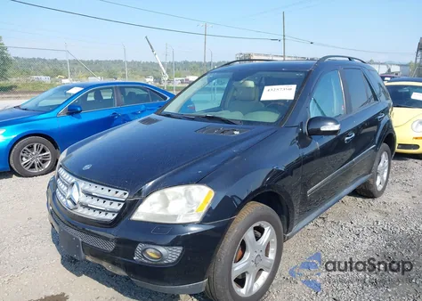 2008 Mercedes-Benz Ml 350 4Matic z USA, uszkodzony, nr VIN 4JGBB86E98A351754